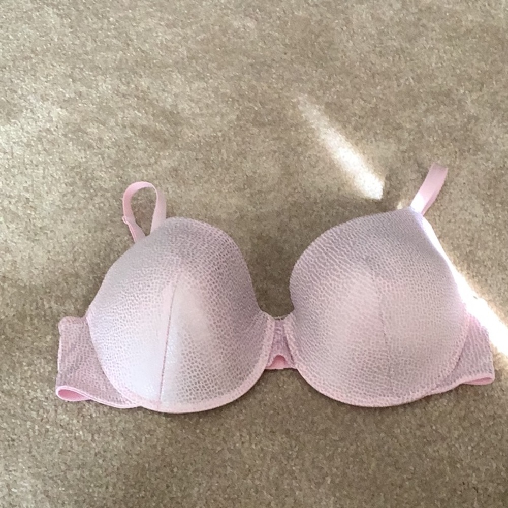 Just Be Brassiere  full coverage underwires  light pink size 42D  beauti…